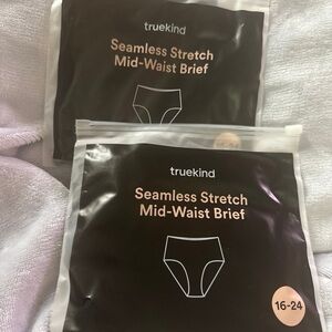 Truekind Mid-Rise Seamless Briefs size 16-24 Black Women's Panties two pairs.